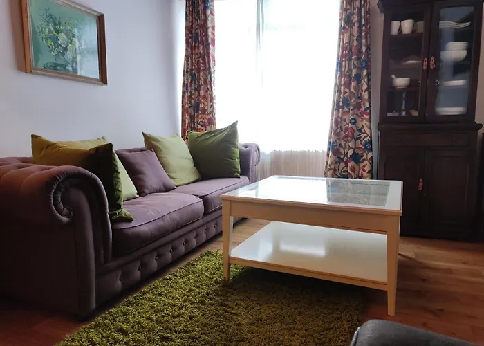Ferguson's Traditional Townhouse בית נופש