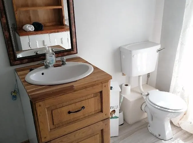 Ferguson's Traditional Townhouse בית נופש *